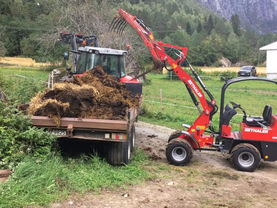 Tractor 4