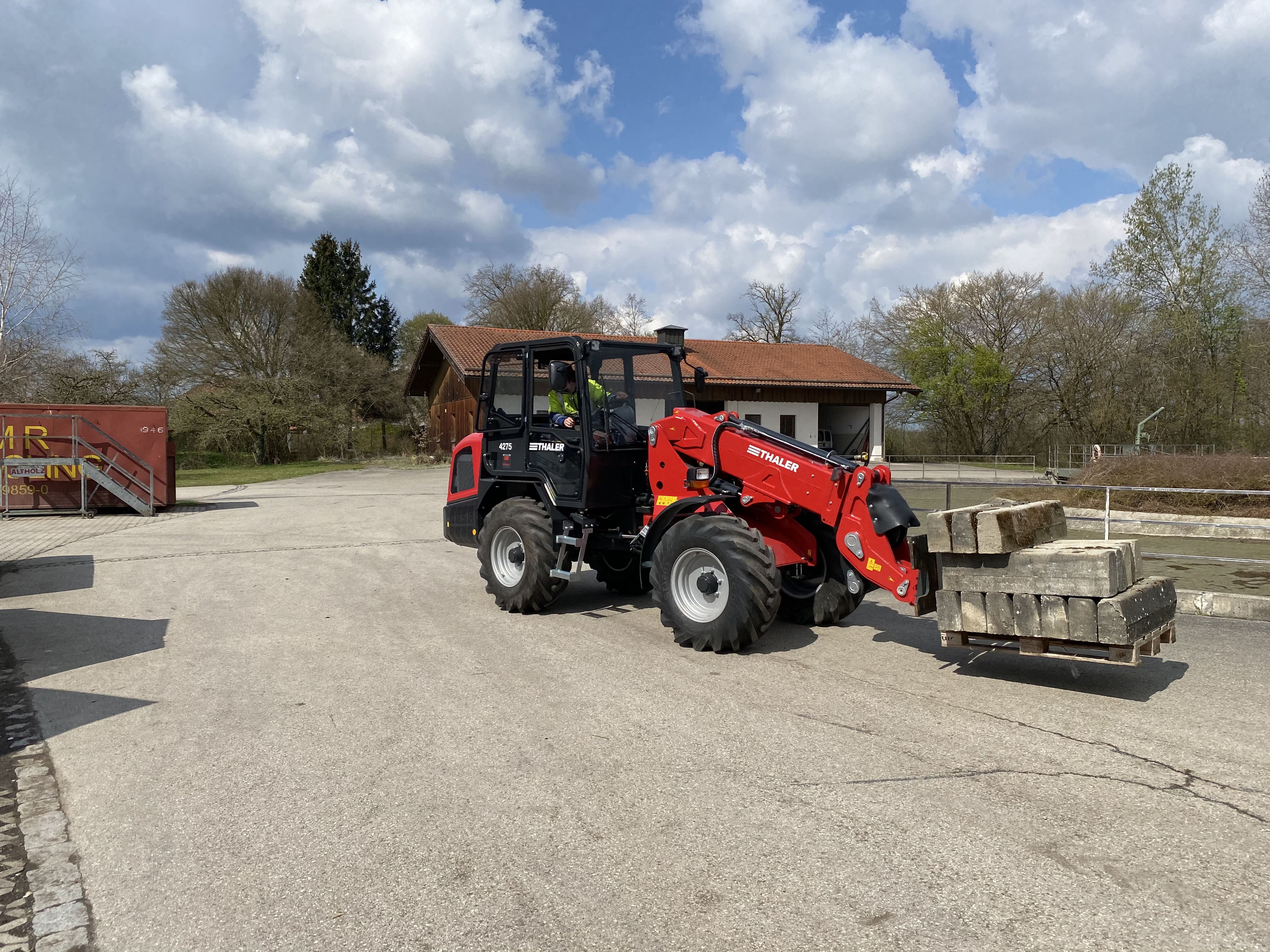 Tractor 4